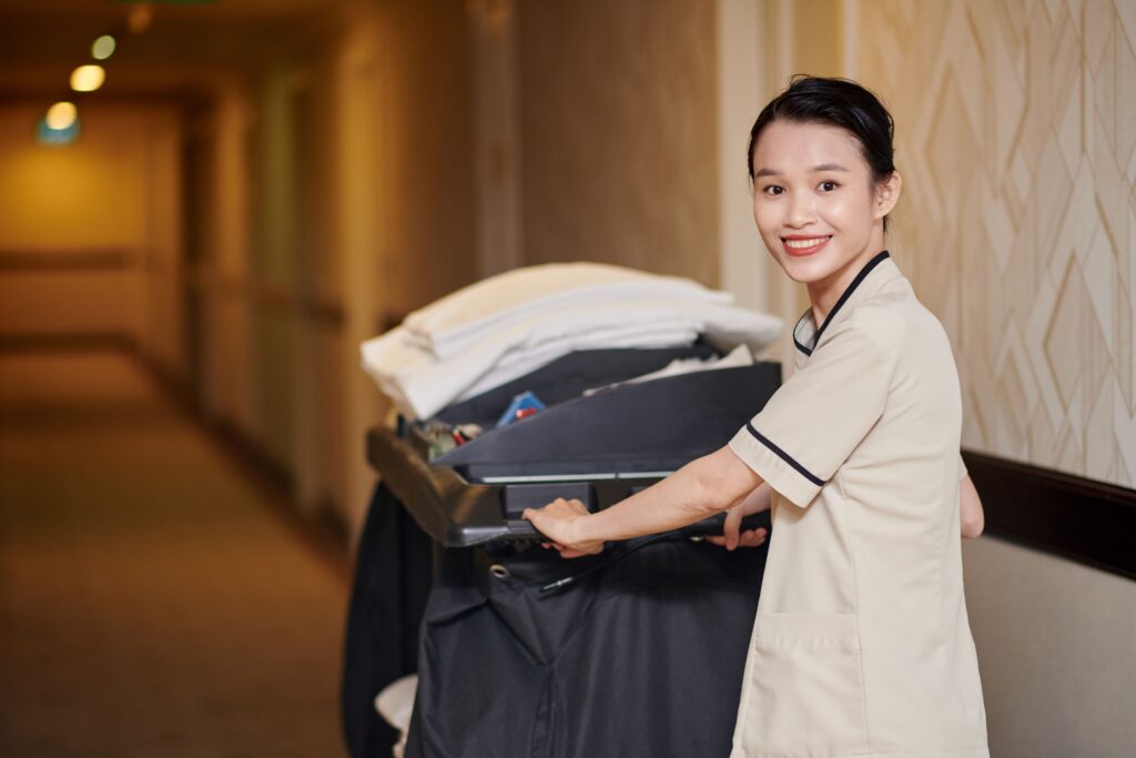 Housekeeping cart