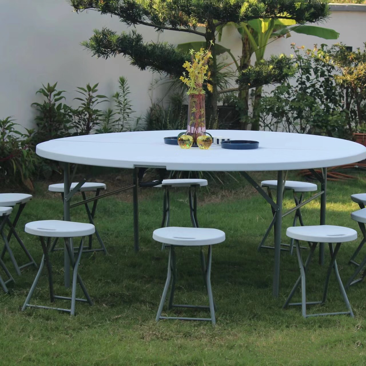 Round Folding Table